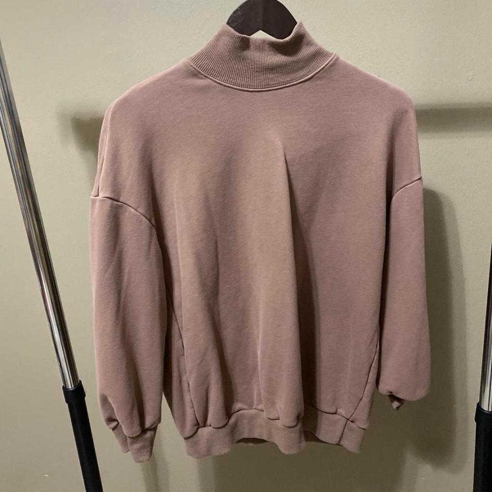 Brown Turtle Neck ★